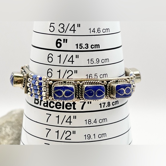 TIBETAN LAPIS LAZULI BRACELET - Picture 5 of 15